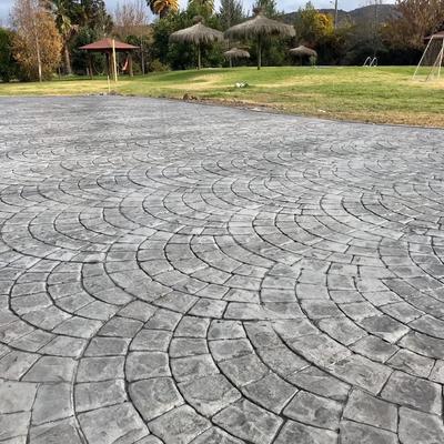 Acceso vehicular hormigon estampado