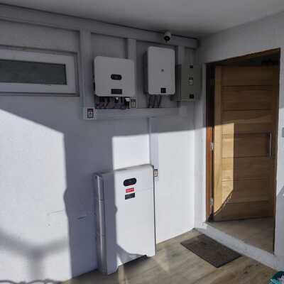 Proyecto 8kw hibrido 10kw baterías San Fernando