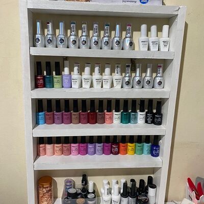 Repisa de madera para manicurista