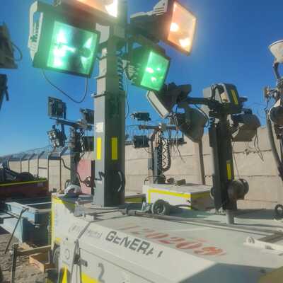 mantenimiento de torre de iluminacion