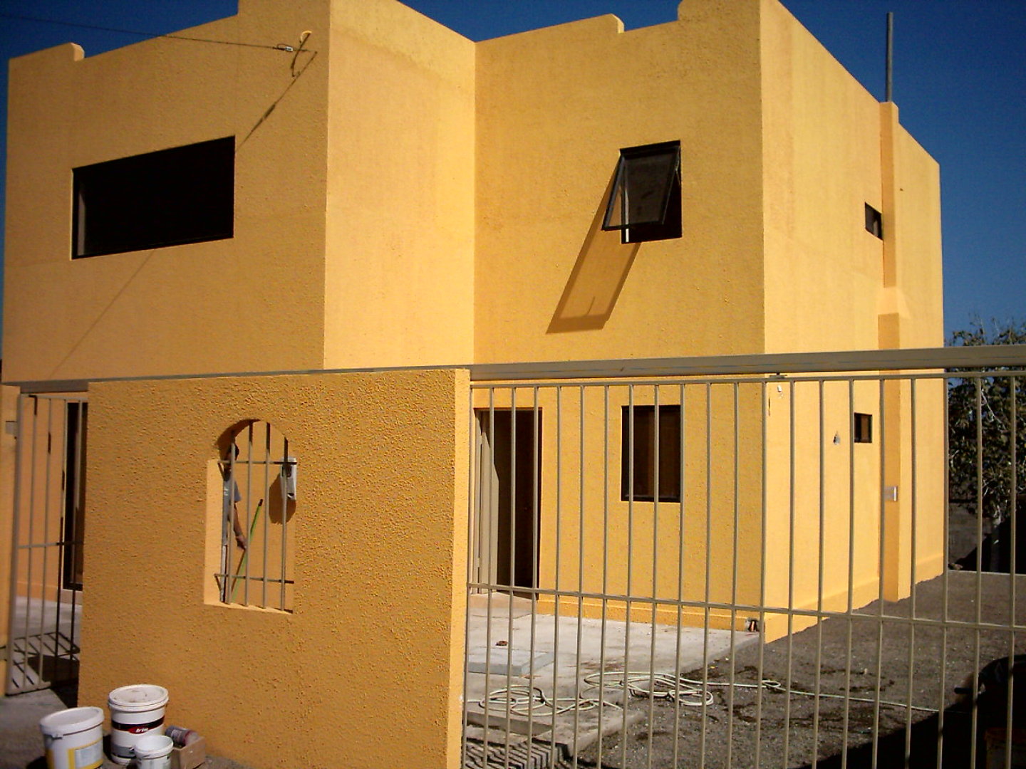 Construcción de casa de 2 pisos