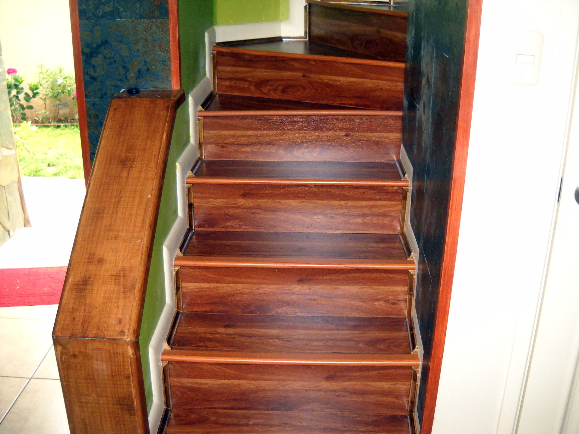REVESTIMIENTO ESCALERAS