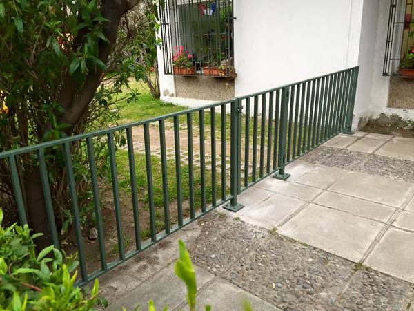 Reja separadora de espacios, Jardín infantil