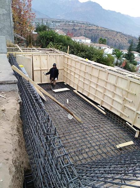 Construcción Piscina San Carlos de Apoquindo