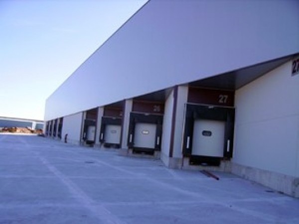 Bodegas descarga material Ripley Santiago