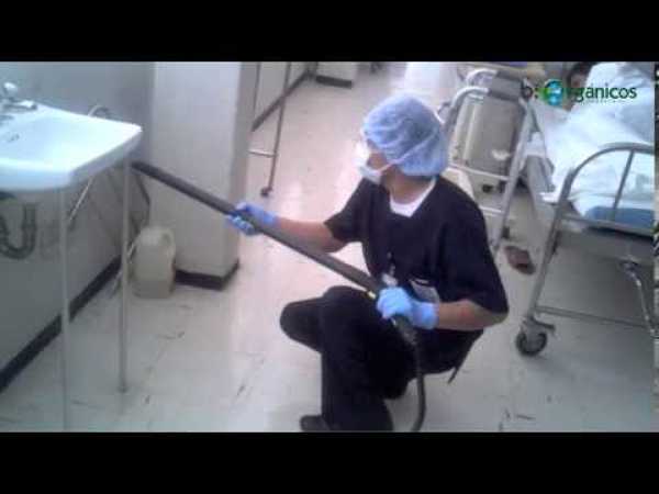 Sanitizado de baños.