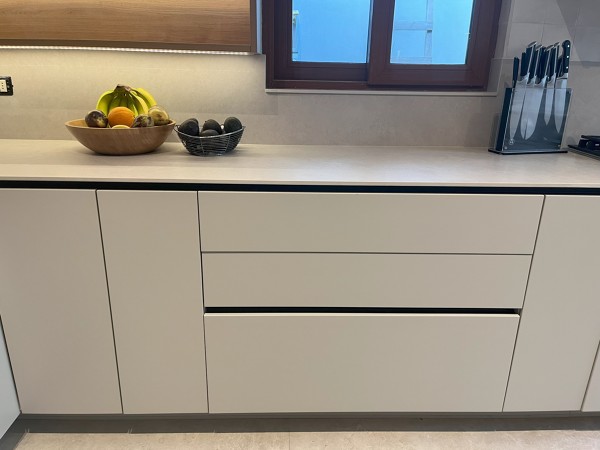 foto-cocina-laminam-foko-sale-de-j-r-soluciones-spa-685585