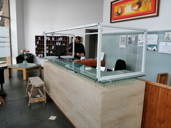 Mueble conserjería
