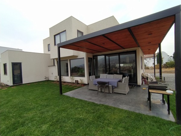 TERRAZA ESTRUCTURA MIXTO MADERA METAL