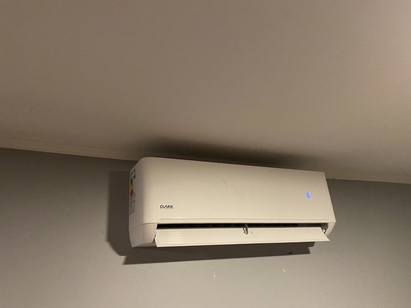 Instalación equipo split muro 18000 BTU Inverter