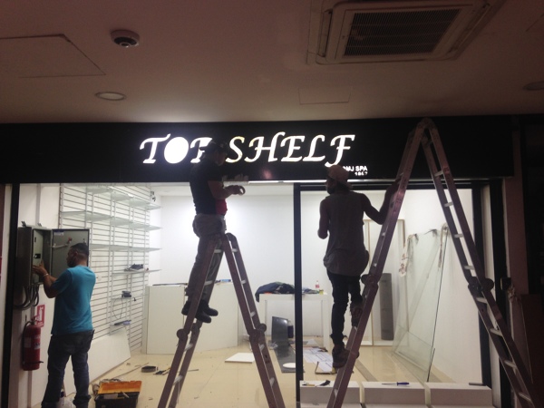 Remodelación local comercial Mall Zofri