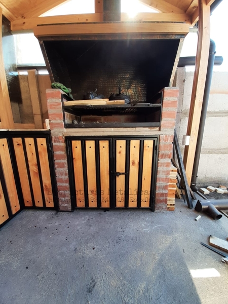 Puertas a medidas para quincho y galones de gas