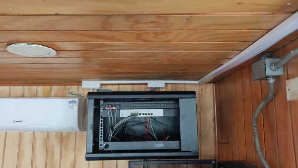 Instalación de Rack de datos aéreos