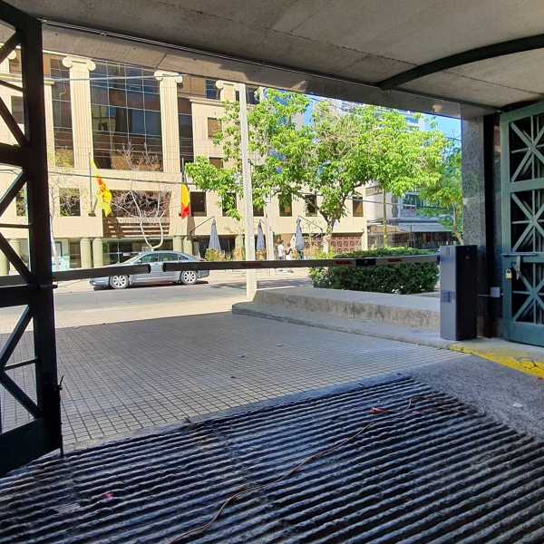 Instalacion de Barreras Vehicular