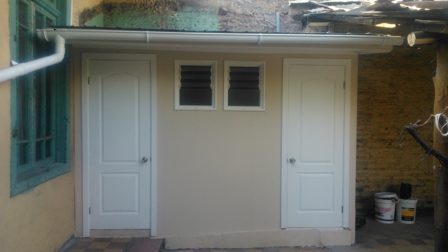 baño exterior terminado