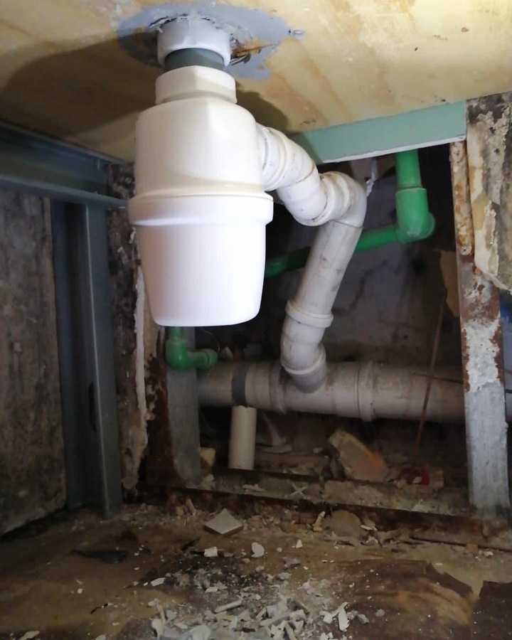 Cambio de desagüe de tina por el que corresponde de lavaplatos