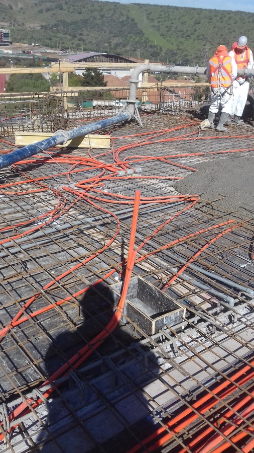 Canalizado en loza tapa final de edificio