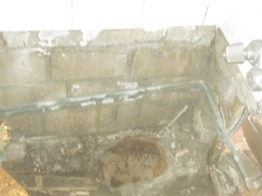 Cañerías a la vista y se introducen en muro para fabricar receptáculo