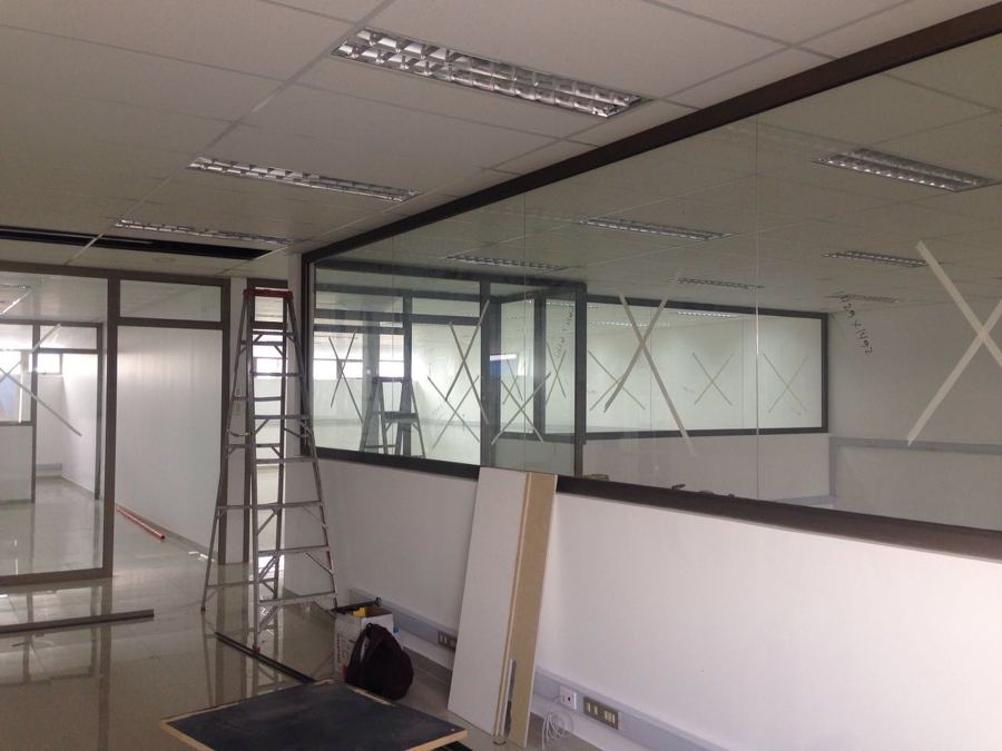 Cierres tabiquería aluminio y cristal