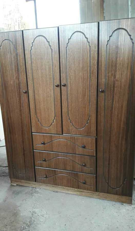 Closet 1, 50 mts 4 puertas, 3 cajones