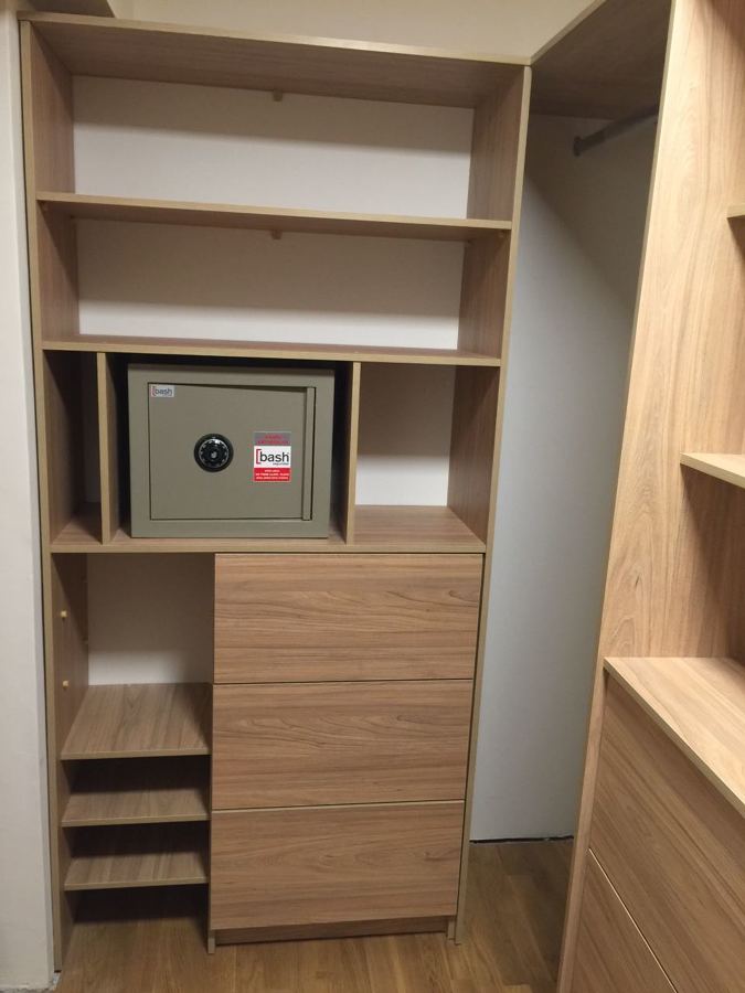 CLOSET MADERA