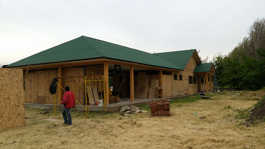 Cochera chicureo con bodega empotrada