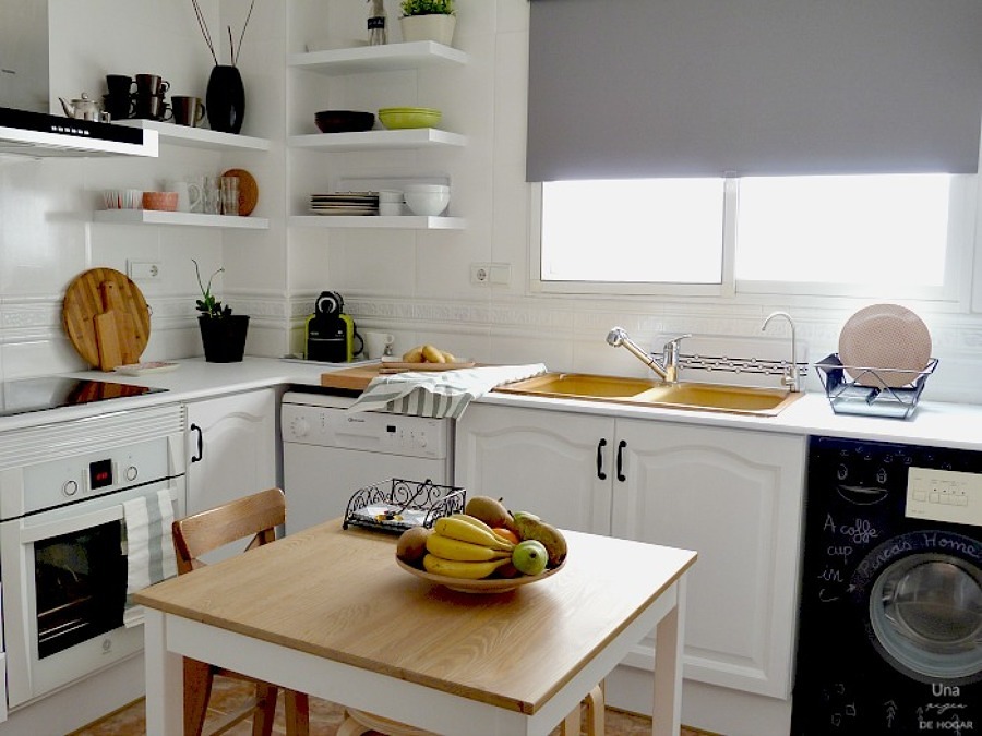 Foto: Cocina con Muebles Blancos #126186 - Habitissimo