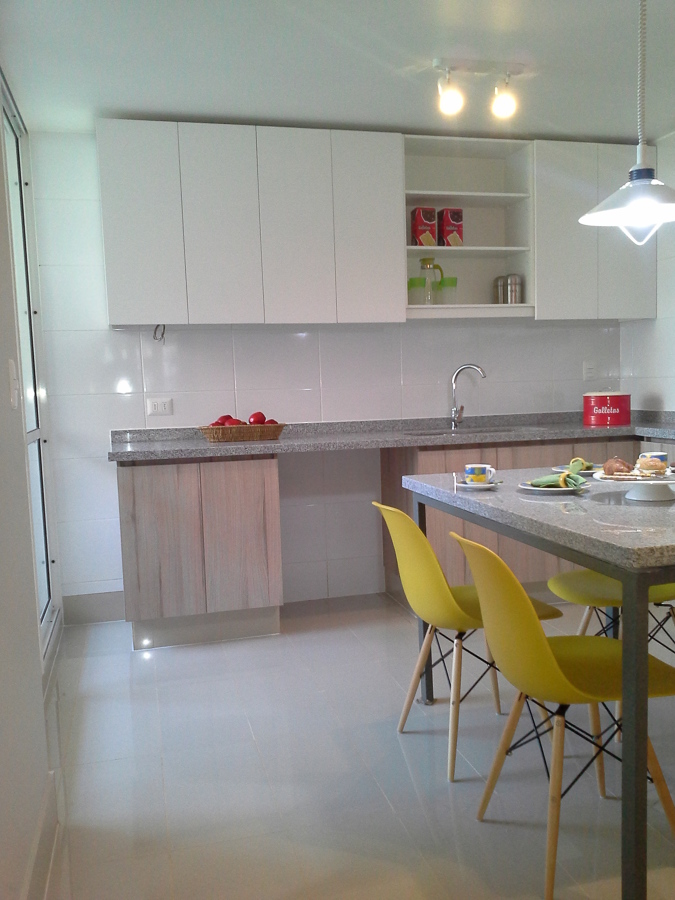 cocina blanca en piloto