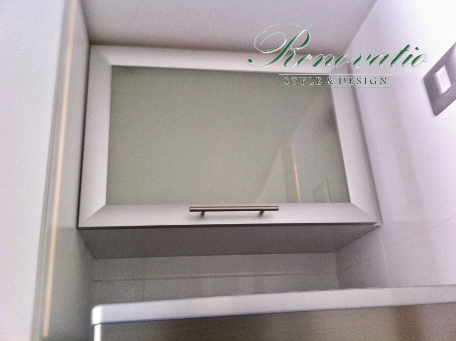 Colgante con Puerta de Aluminio