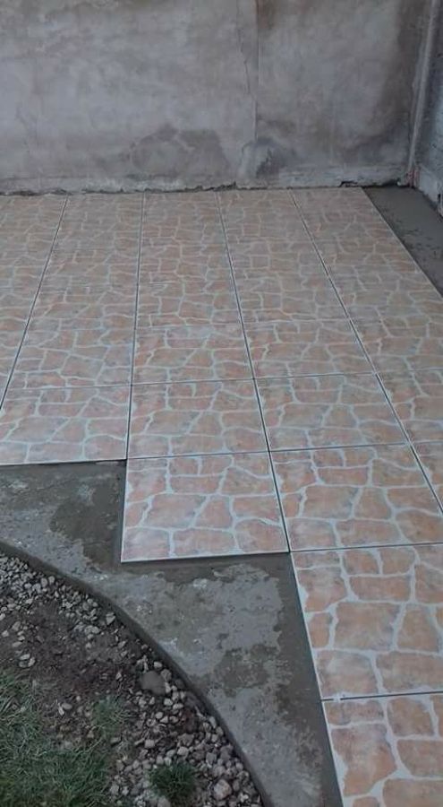 Colocacion ceramica en patio