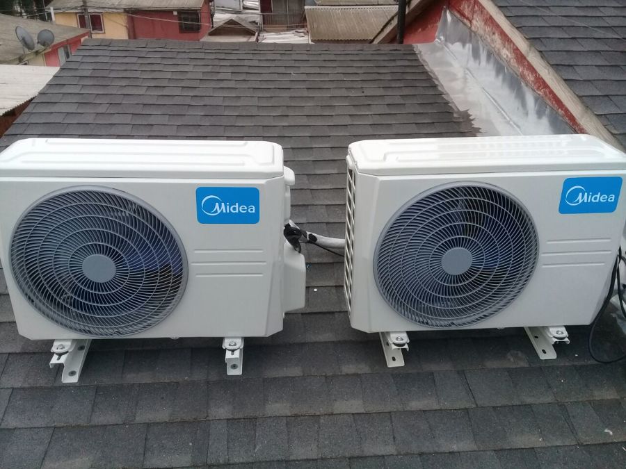 Condensadores instalados sobre techo