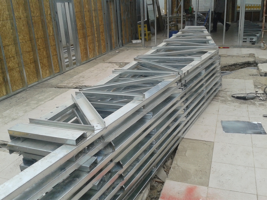 Construcción y armado de cerchas.