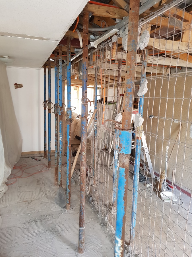 Demolición de muro de hormigón armado