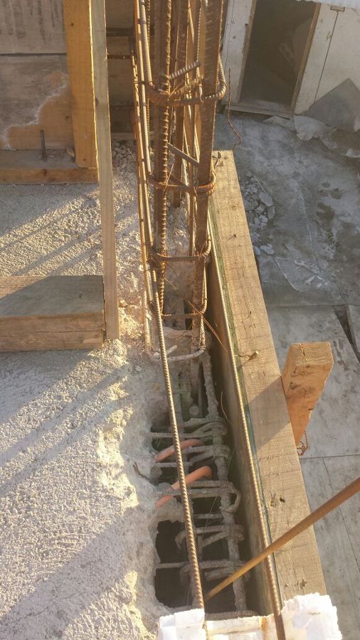 Foto: Construcción Muro Exacta Segundo Piso de Estudio Tres Nomade Ltda