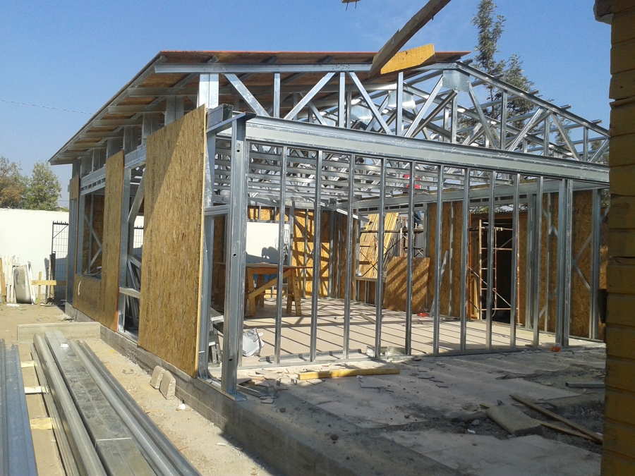 Ejecución de tabiqueria y techumbre primera parte