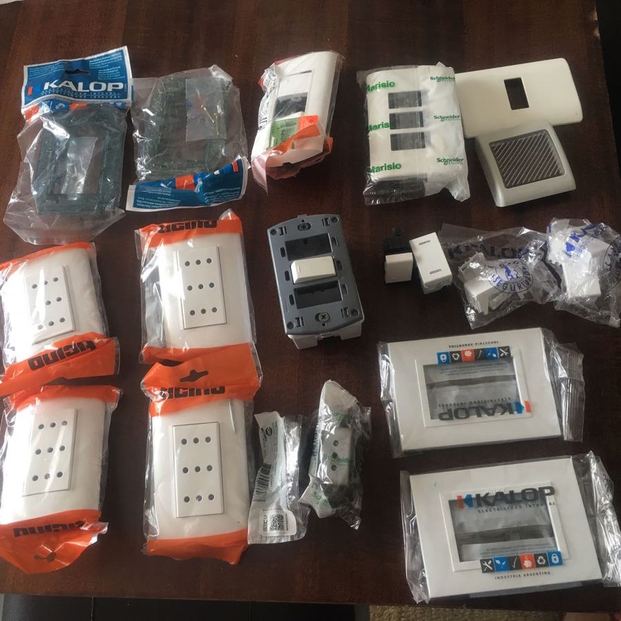 Elementos de enchufes e interruptores