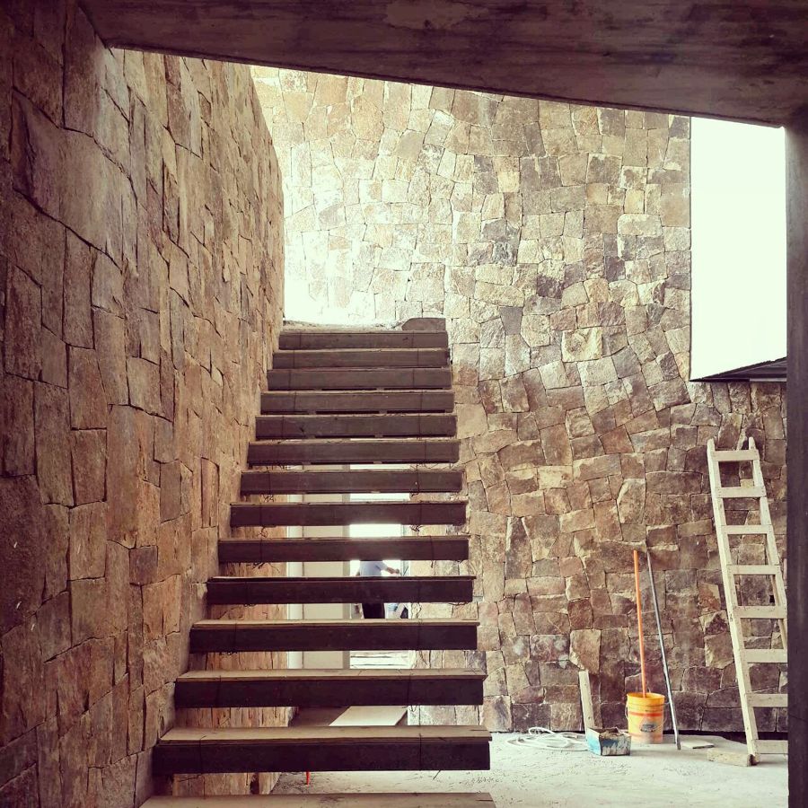 Entrada Cava 450 m2 Construidos