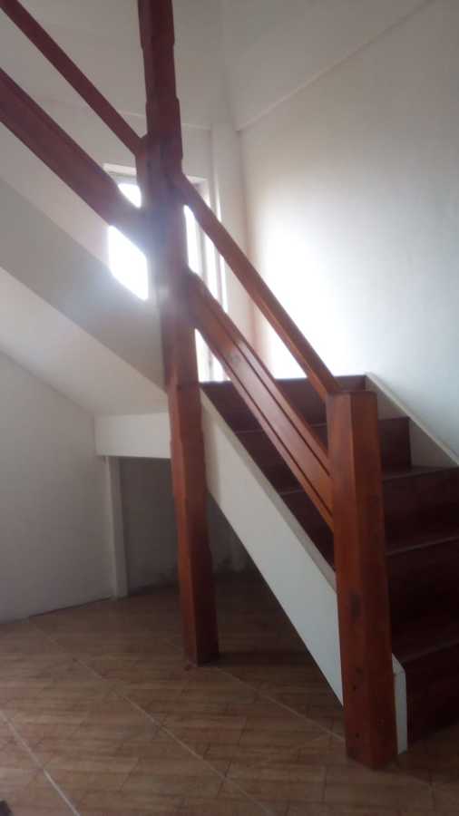 escala a segundo piso
