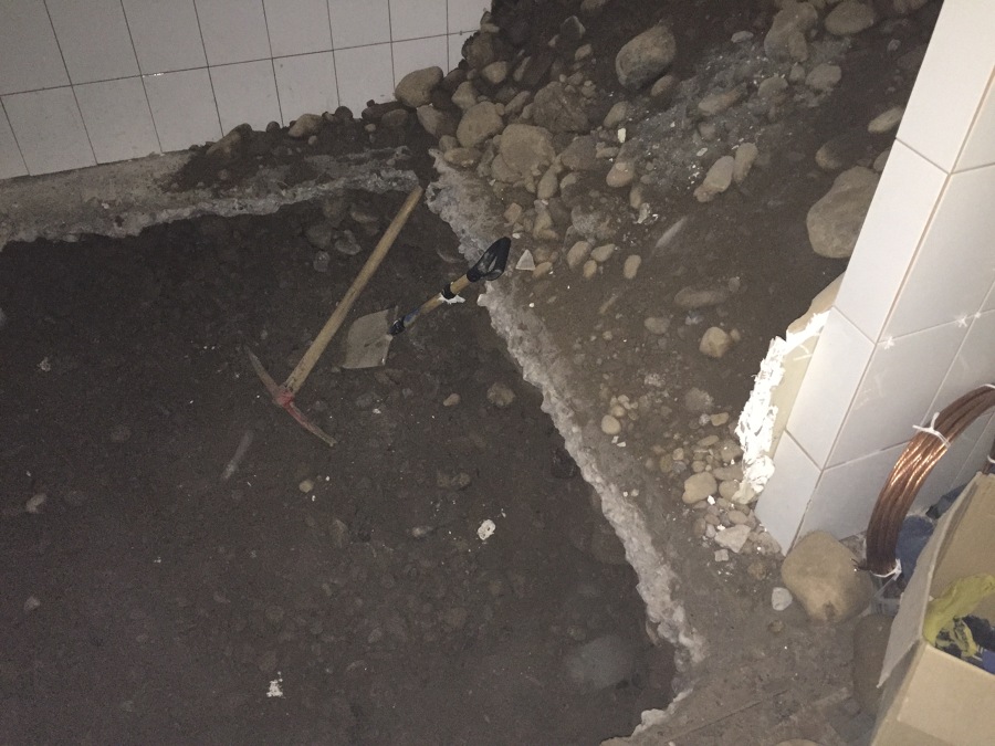 Excavación para montar malla tierra