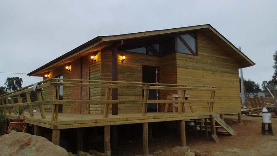 Exterior Frente - Costado