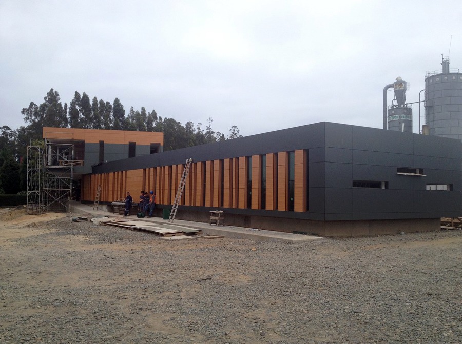Exterior Oficinas Maderas Martín (en construcción).