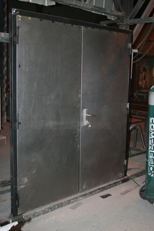 Fabricación Puerta de seguridad 