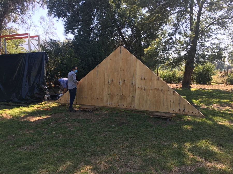 Frontón casa Cantillana