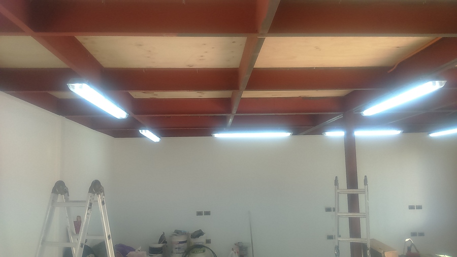 Instalacion de alumbrado en Taller