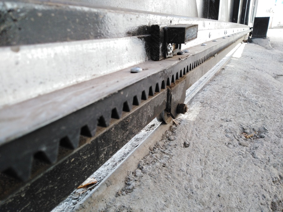 INSTALACIÓN DE PORTÓN ELÉCTRICO