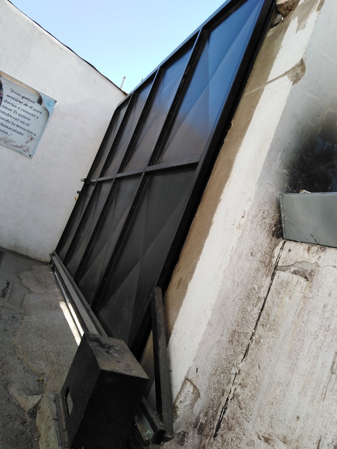 INSTALACIÓN DE PORTÓN ELÉCTRICO