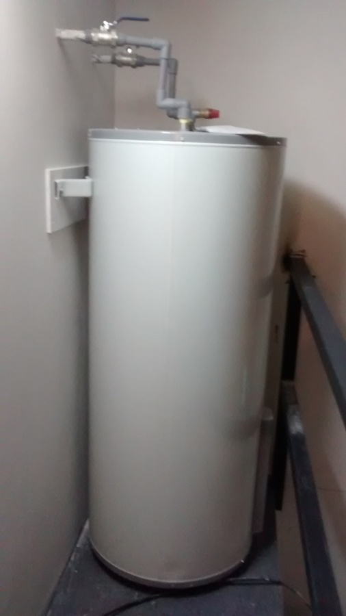 Instalación de termo eléctrico