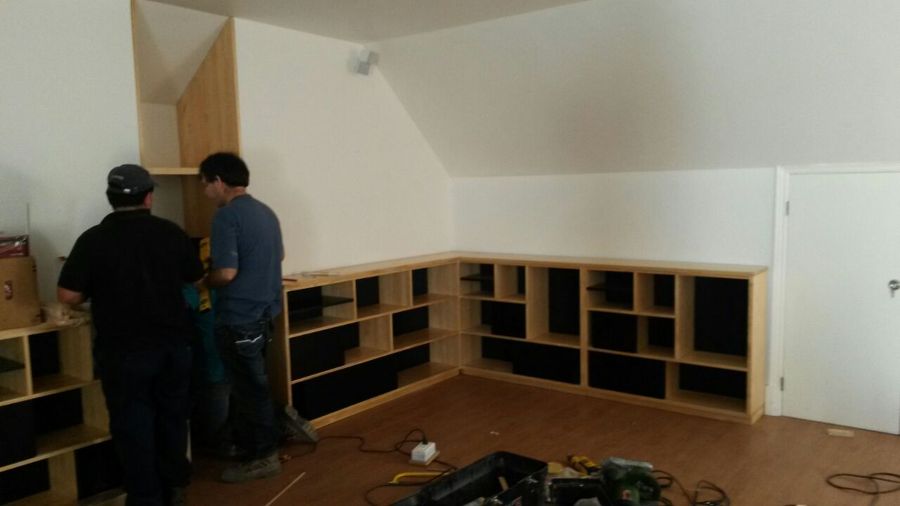 Instalación repisas en nichos