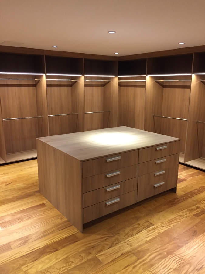 Isla melamina acacia