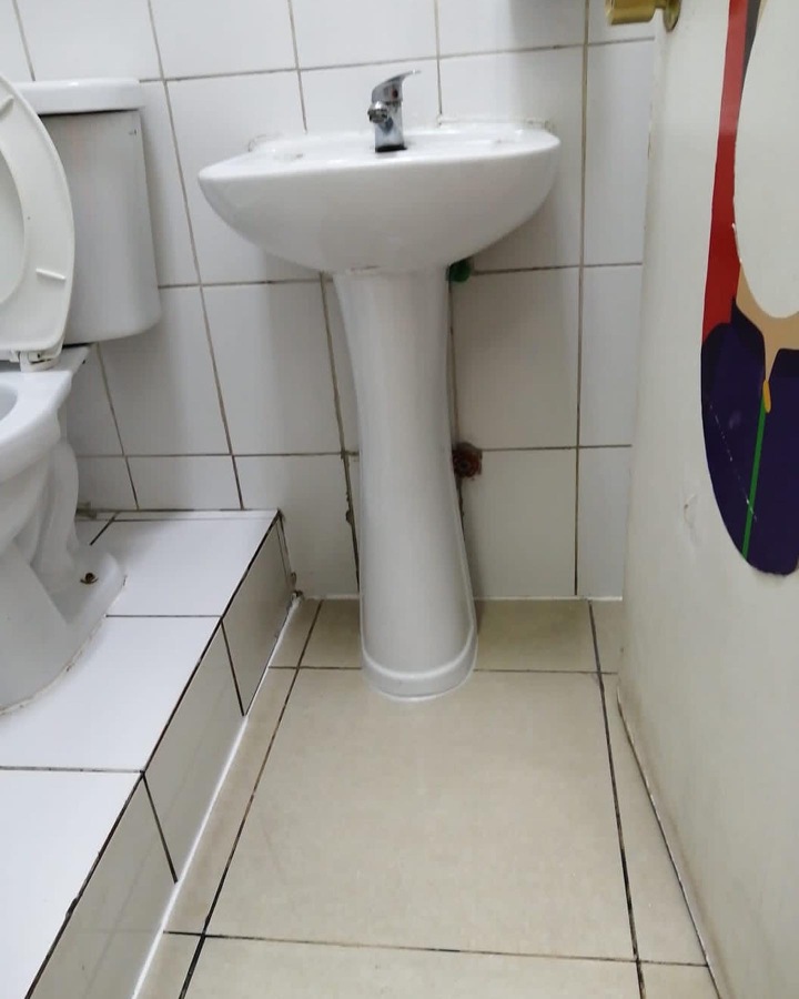 Lavamanos con mal olor